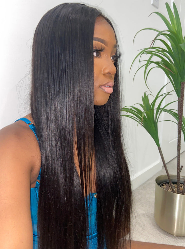 Ready To Ship: Mona Closure Wig (Straight/ Transparent Lace)